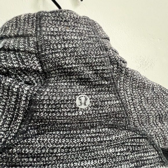 Lululemon Women’s Bhakti Yoga Jacket Size 4 Zip up Pockets Coco Pique  / Black - Picture 16 of 16